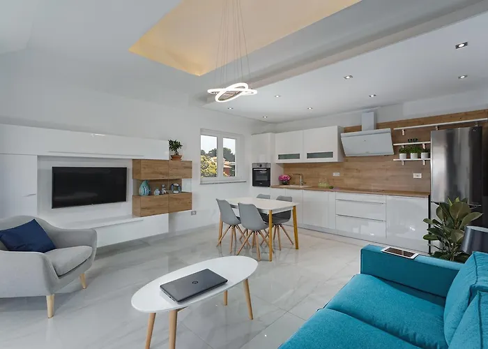 Blue Dream Apartment *